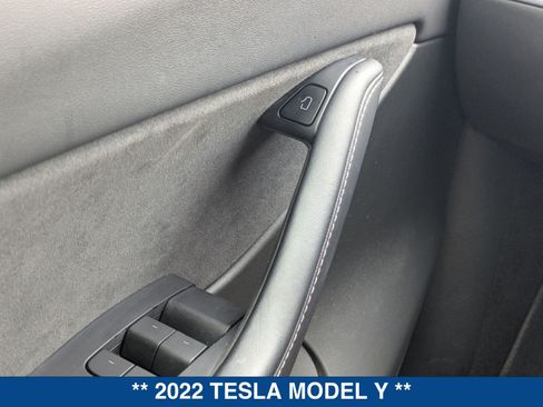 Used 2022 Tesla Model Y Performance AWD/4WD image 24
