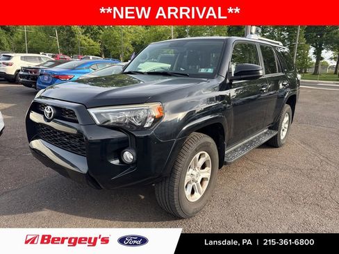 Used 2016 Toyota 4Runner SR5 AWD/4WD image 1