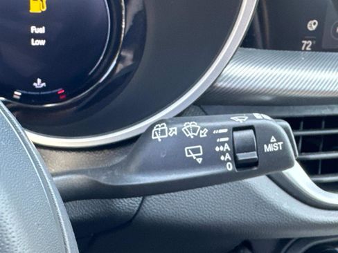 Used 2024 Alfa Romeo Stelvio Ti image 28