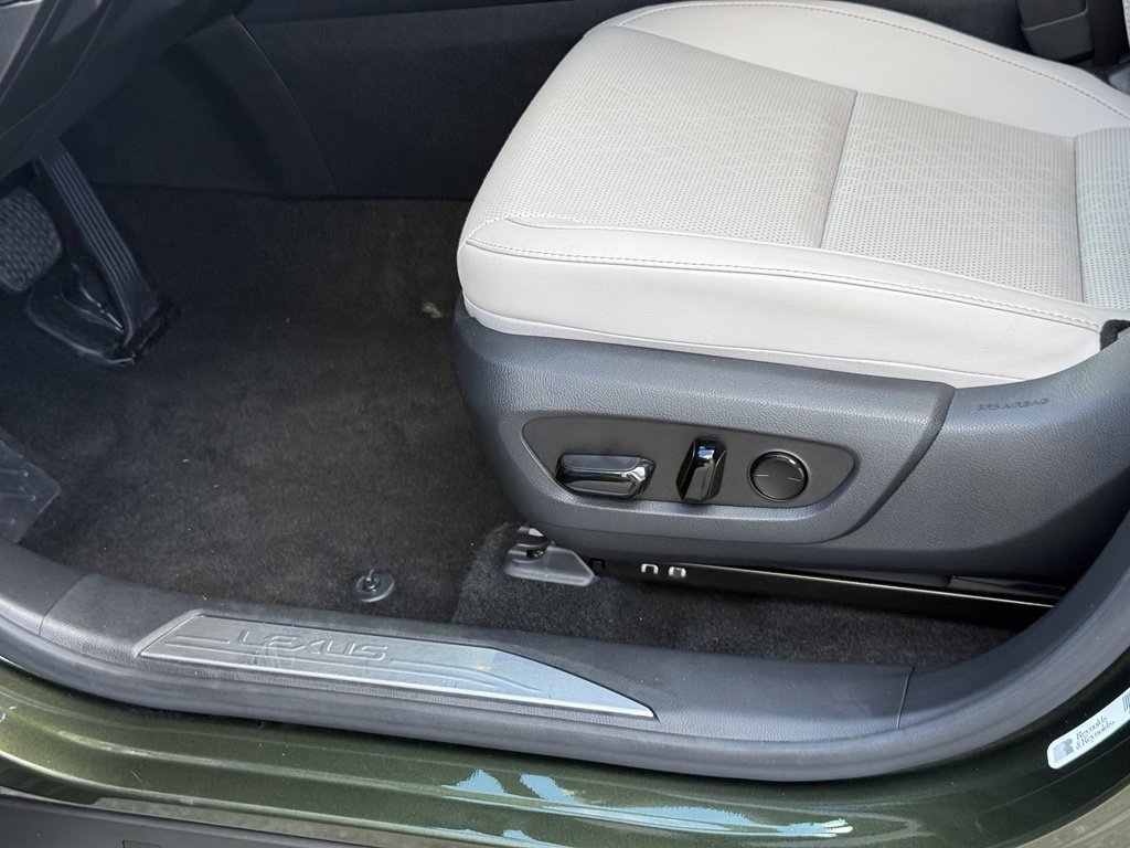 Certified 2025 Lexus RX 350 Premium Plus w/ Accessory Package (Z1) FWD image 25