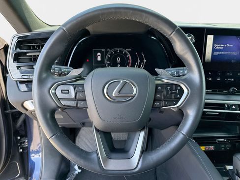 Used 2024 Lexus RX 350 FWD w/ Technology Package image 3