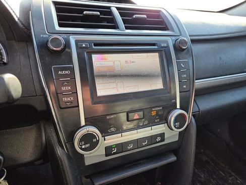 Used 2013 Toyota Camry SE image 9