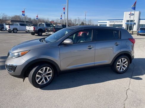 Used 2016 Kia Sportage LX image 4