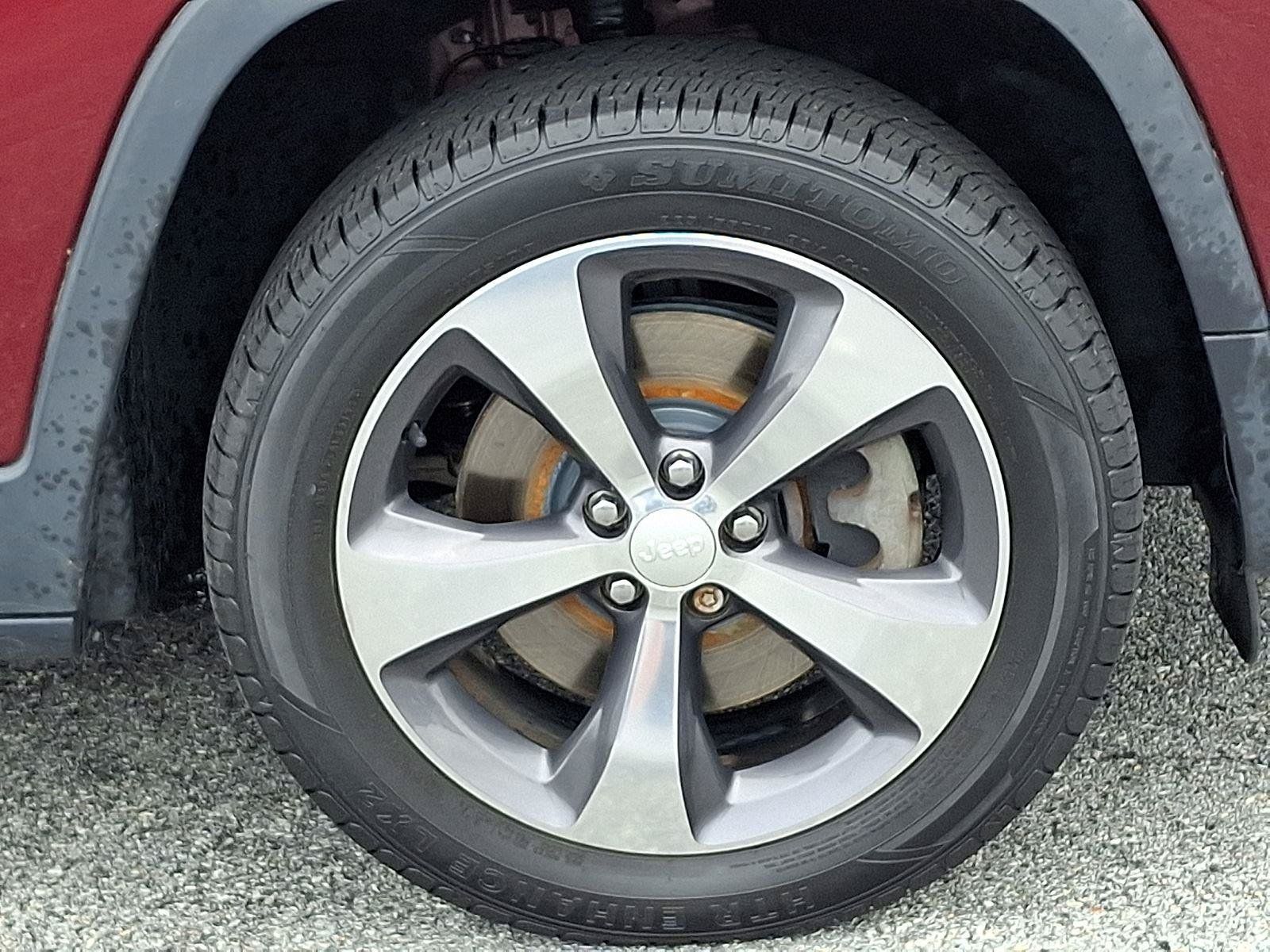 Used 2019 Jeep Cherokee Limited AWD/4WD image 9