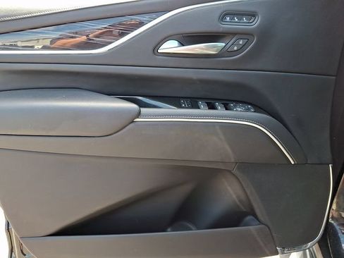 Used 2022 Cadillac Escalade ESV Sport w/ LPO, ONYX Package AWD/4WD image 12