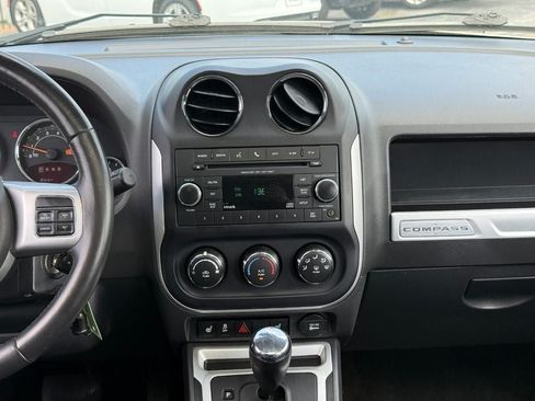 Used 2017 Jeep Compass High Altitude FWD image 13