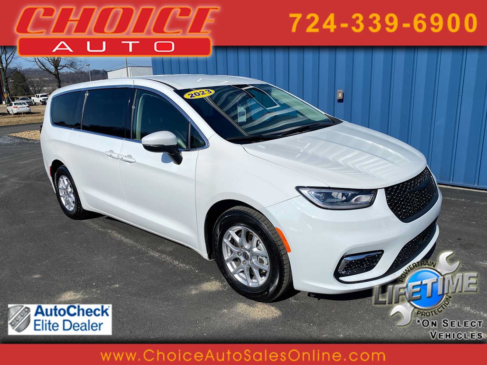 Used 2023 Chrysler Pacifica Touring-L FWD image 1