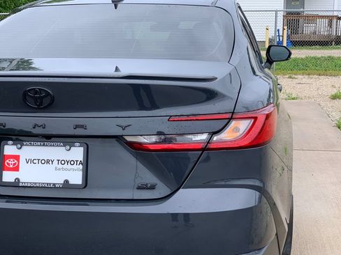 Used 2026 Toyota Camry SE FWD image 33