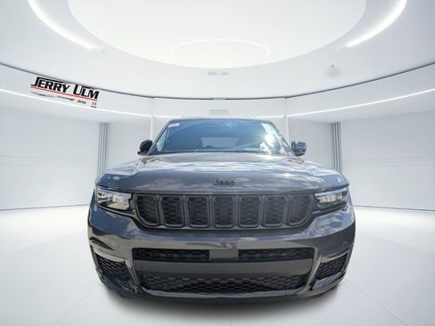 New 2025 Jeep Grand Cherokee L Limited w/ Black Appearance Package image 7