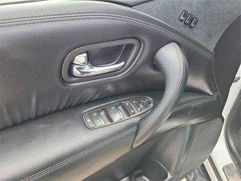 Used 2024 Nissan Armada SL w/ Midnight Edition Package image 15