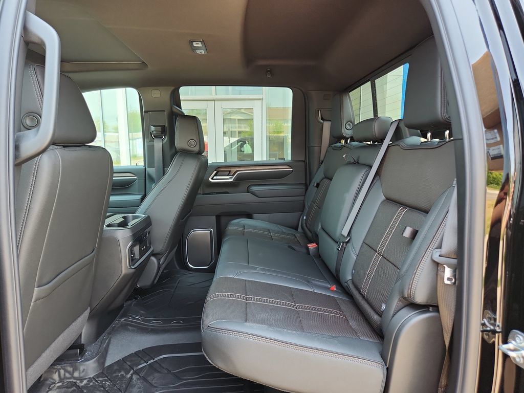 New 2026 Chevrolet Silverado 2500 High Country w/ High Country Premium Package AWD/4WD image 28