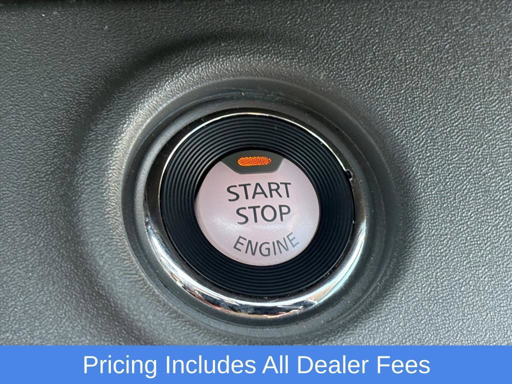 Used 2021 Nissan Frontier SV AWD/4WD image 12