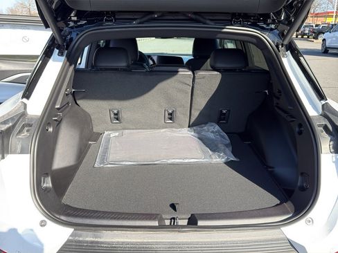 New 2026 Chevrolet Equinox EV LT image 26