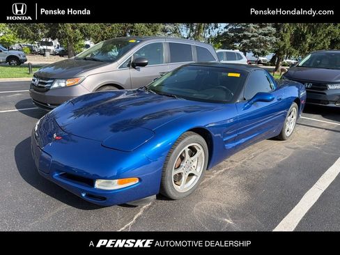 Used 2002 Chevrolet Corvette Coupe w/ Preferred Equipment Group2 RWD image 1