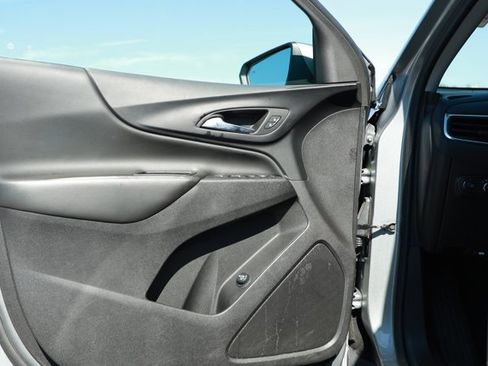 Used 2024 Chevrolet Equinox LT image 21