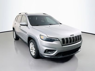Used 2019 Jeep Cherokee Latitude w/ Popular Appearance Group