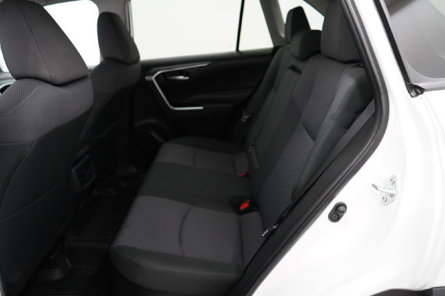 Used 2025 Toyota RAV4 XLE AWD/4WD image 36