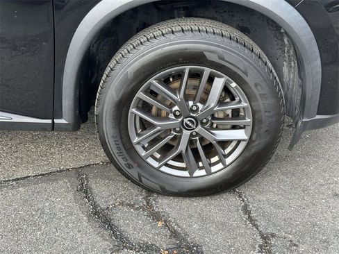 Used 2023 Nissan Rogue S image 25