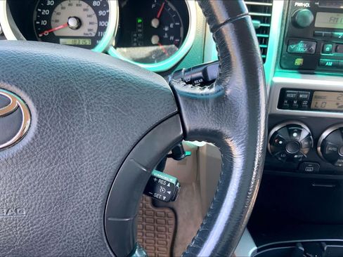 Used 2005 Toyota 4Runner SR5 RWD image 23