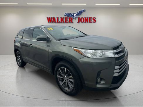 Used 2018 Toyota Highlander XLE image 8