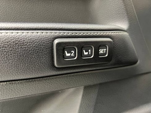 Used 2018 Toyota 4Runner Limited w/ Four Season Floor Mat Package AWD/4WD image 16