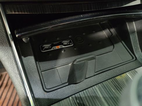 Used 2018 Chevrolet Impala Premier FWD image 32