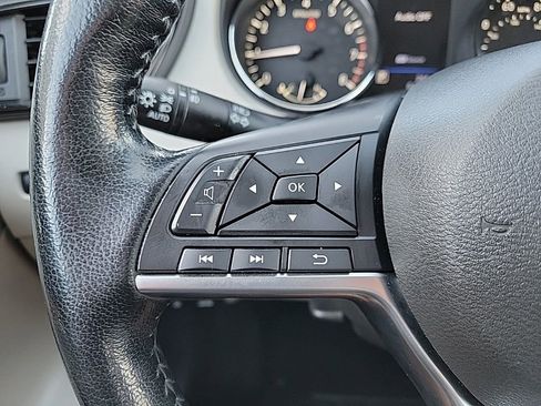 Used 2020 Nissan Rogue Sport SV w/ Technology Package image 18