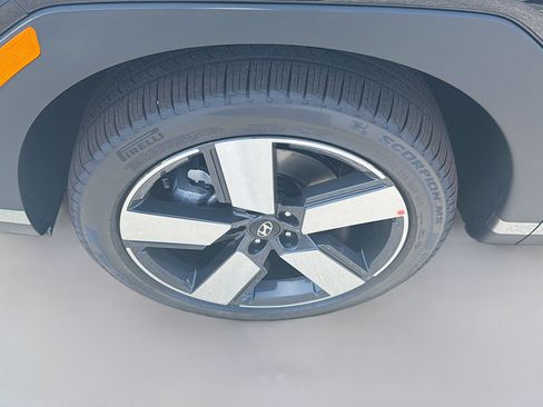 New 2026 Hyundai Santa Fe Limited FWD image 23