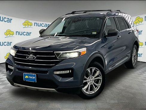 Used 2021 Ford Explorer XLT w/ Equipment Group 202A AWD/4WD image 3