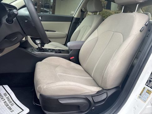 Used 2016 Kia Optima LX image 26
