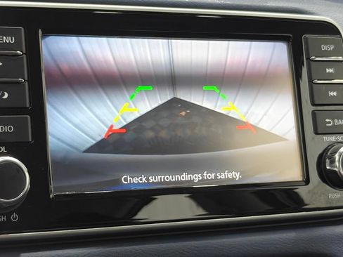 Used 2024 Nissan Versa SV FWD image 7