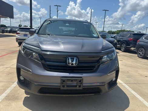 Used 2021 Honda Pilot Special Edition image 2
