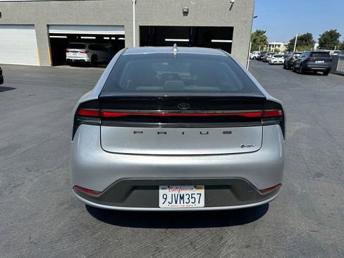 Used 2024 Toyota Prius LE FWD image 3