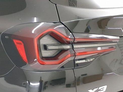 Used 2022 BMW X3 xDrive30i w/ Convenience Package w/ZPA image 11