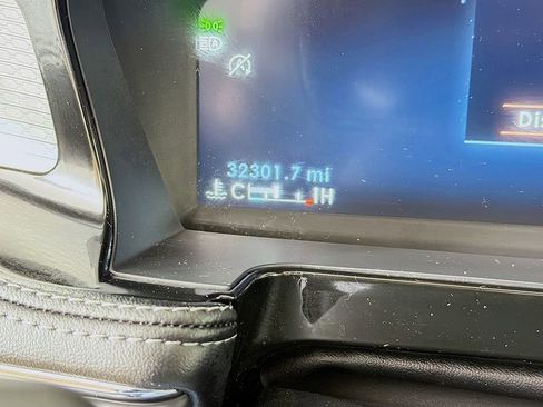 Used 2023 Lincoln Corsair AWD w/ Equipment Group 101A image 33