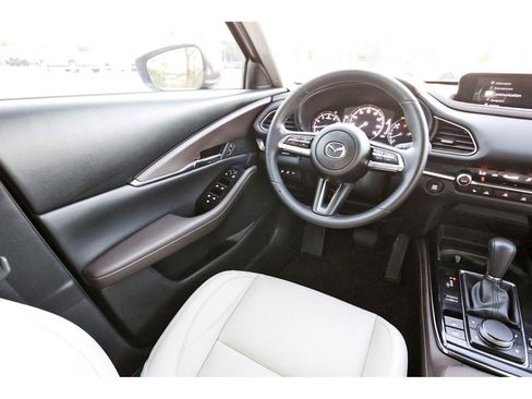 Used 2022 MAZDA CX-30 AWD 2.5 S w/ Premium Package image 6