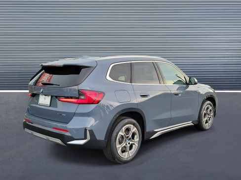 Used 2023 BMW X1 xDrive28i w/ Convenience Package AWD/4WD image 3