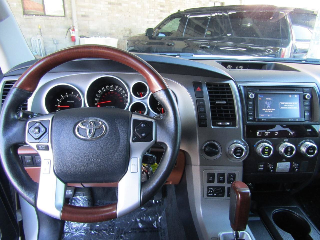 Used 2016 Toyota Sequoia Platinum AWD/4WD image 20