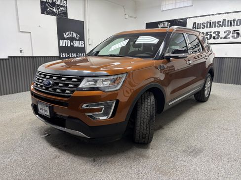 Used 2017 Ford Explorer XLT image 6