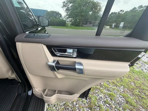Used 2016 Land Rover LR4 HSE AWD/4WD image 24