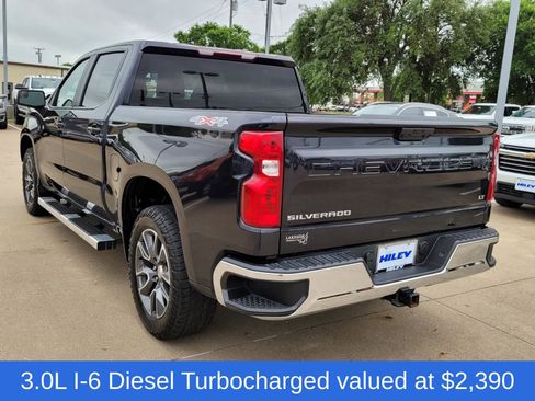 Used 2024 Chevrolet Silverado 1500 LT AWD/4WD image 3