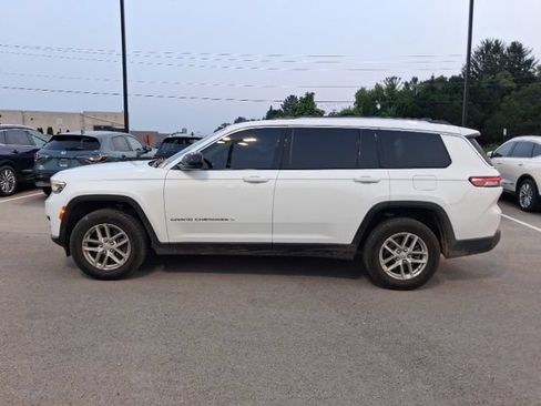 Used 2022 Jeep Grand Cherokee L Laredo w/ Luxury Tech Group I AWD/4WD image 2