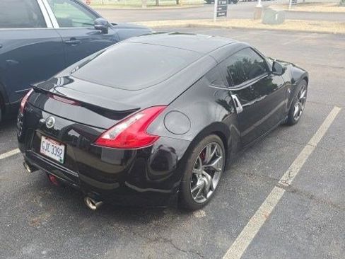 Used 2014 Nissan 370Z Coupe w/ Sport Package RWD image 6