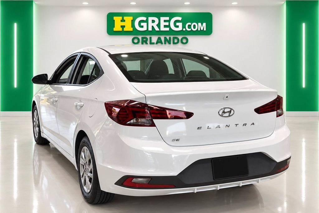 Used 2020 Hyundai Elantra SE w/ Cargo Package (C1) FWD image 2