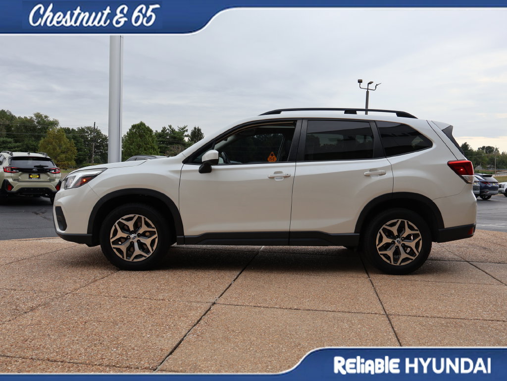 Used 2019 Subaru Forester Premium AWD/4WD image 3