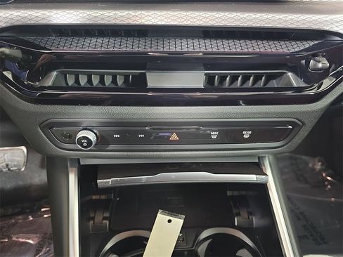 New 2026 BMW 330i xDrive Sedan w/ M Sport Package image 24