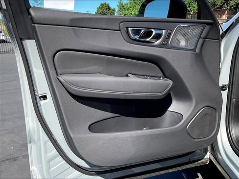 New 2026 Volvo XC60 T8 Ultra w/ Protection Package Premier image 24