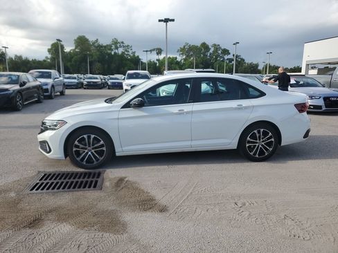 Certified 2024 Volkswagen Jetta Sport FWD image 8