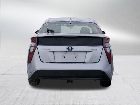 Used 2017 Toyota Prius Two image 6