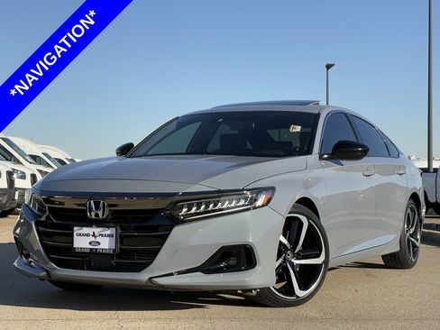 Used 2022 Honda Accord Sport image 2